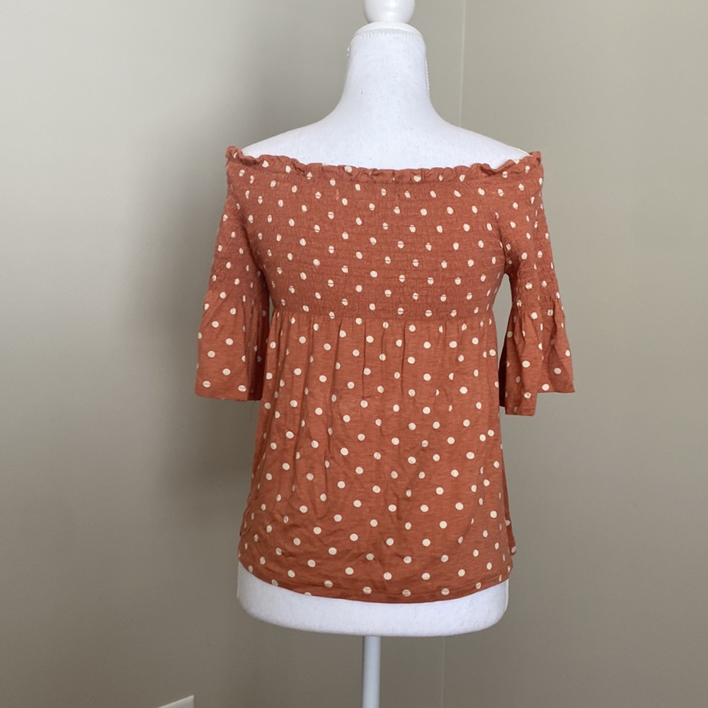 Sienna Brown & White Polka Dots Off the Shoulder Flowy Top with Fitted Bustline - Picture 5 of 8